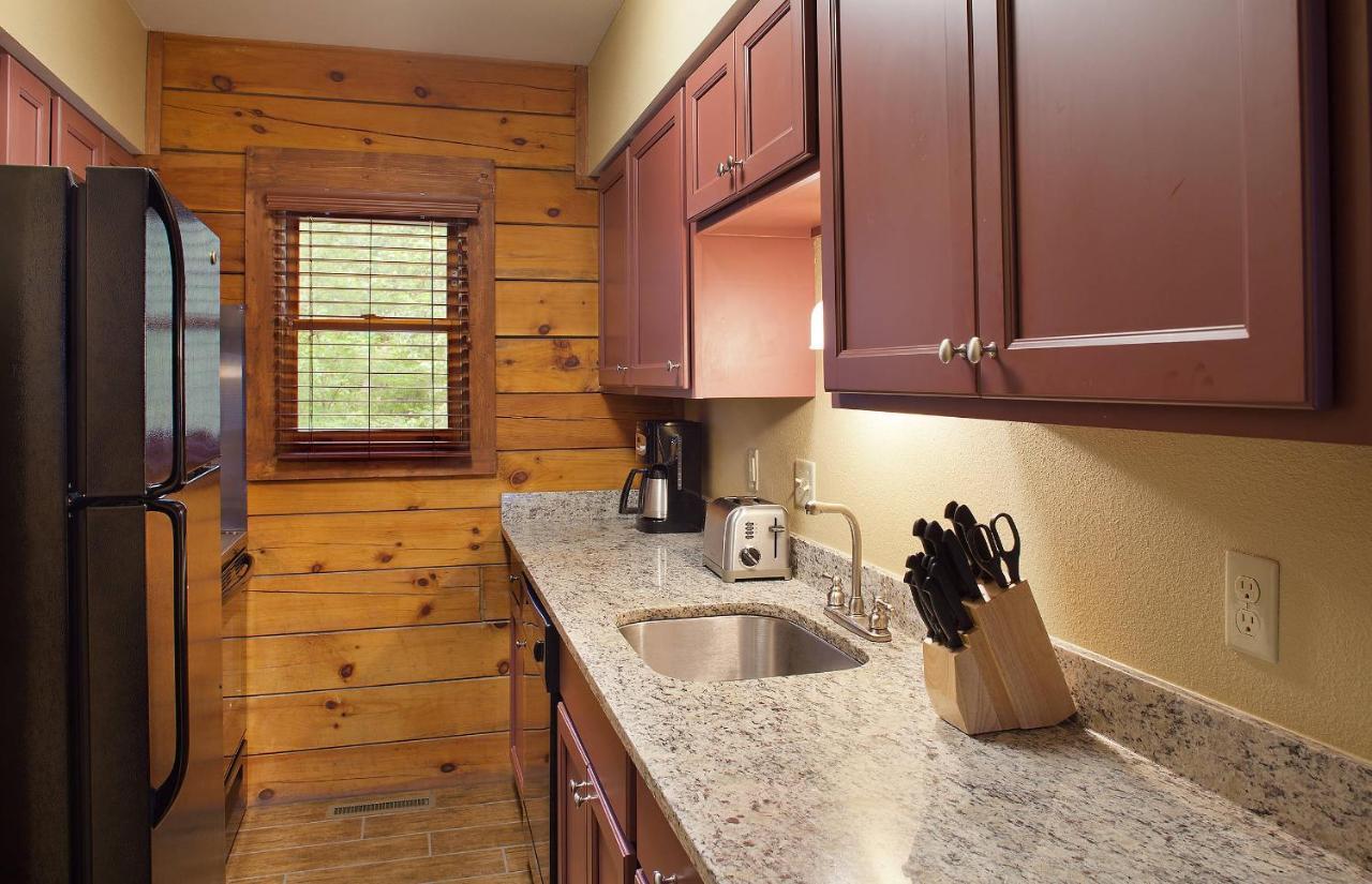Bluegreen Vacations Christmas Mountain Village, An Ascend Wisconsin Dells