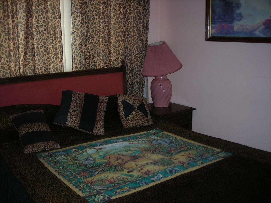 Deer Trail Motel Wisconsin Dells