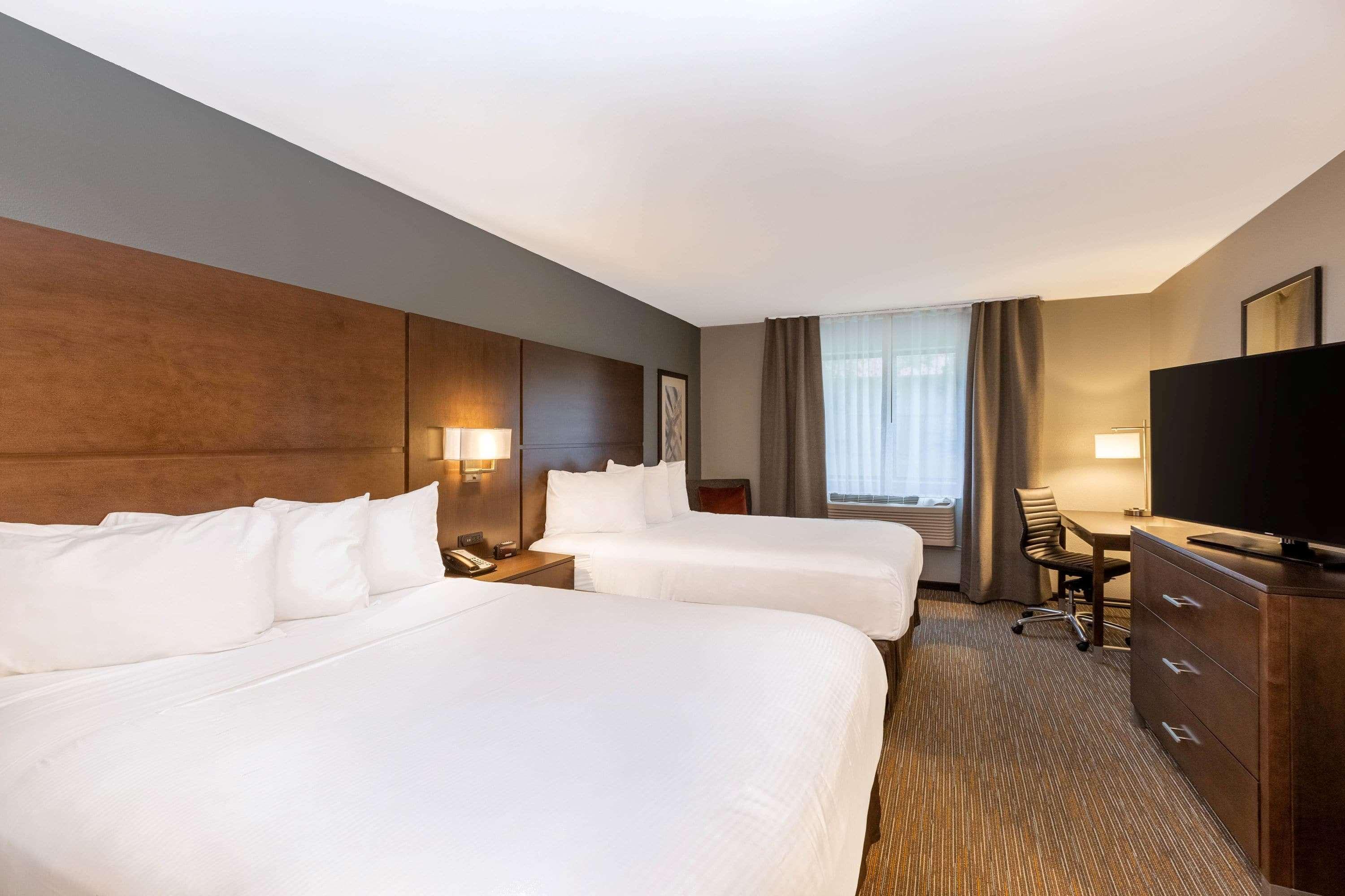 Wingate By Wyndham Wisconsin Dells Waterpark Hotel