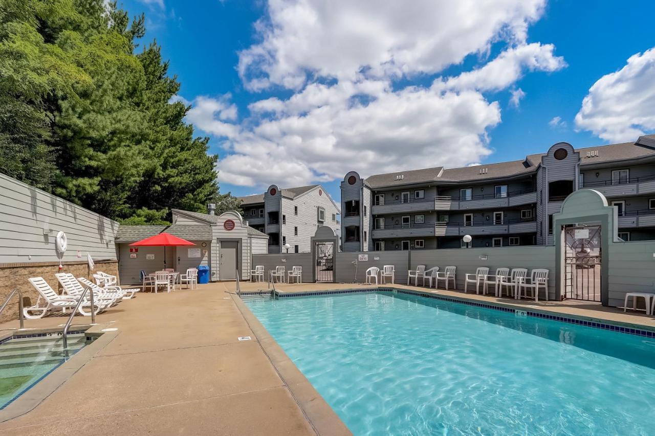Wfc Lakefront Views Family Or Romance * Wisconsin Dells