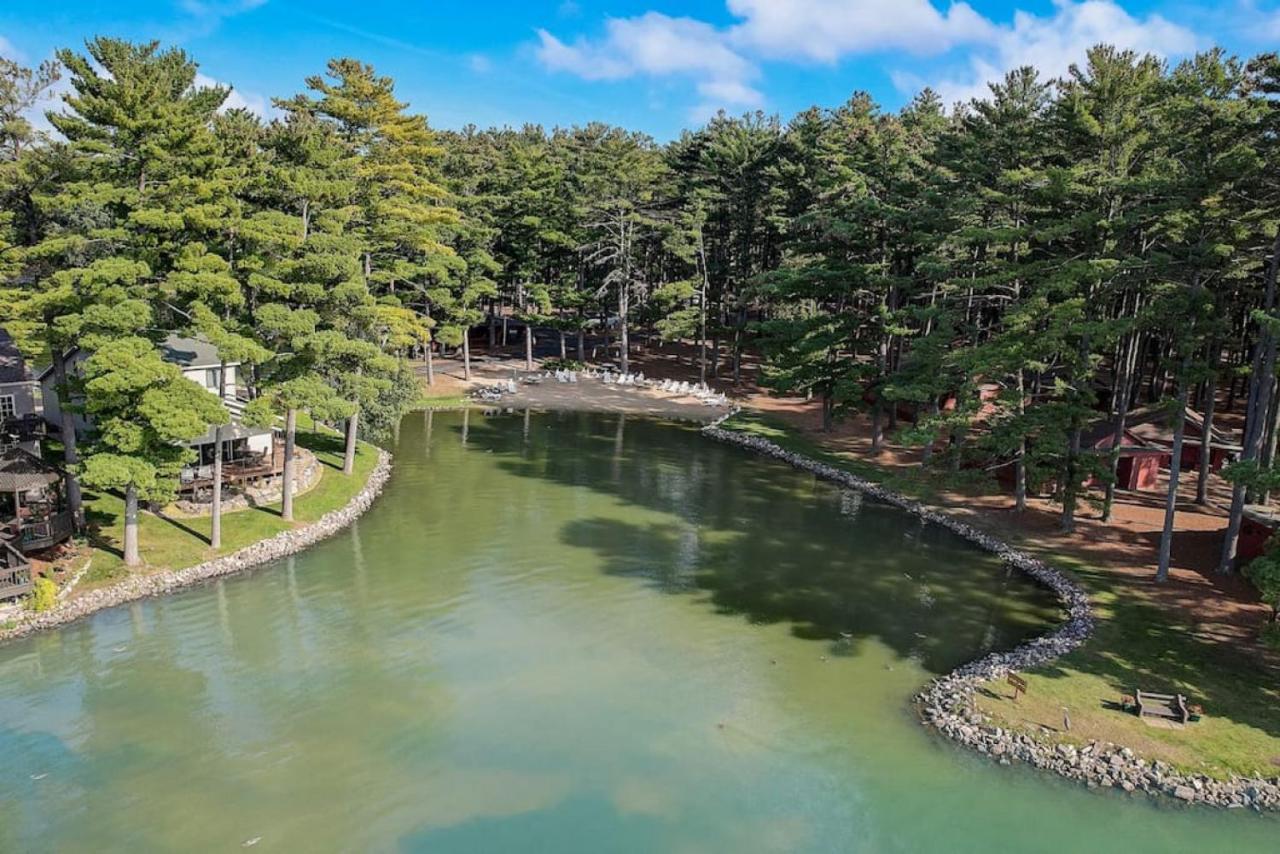 Piers And Pines At Island Pointe Holiday home *