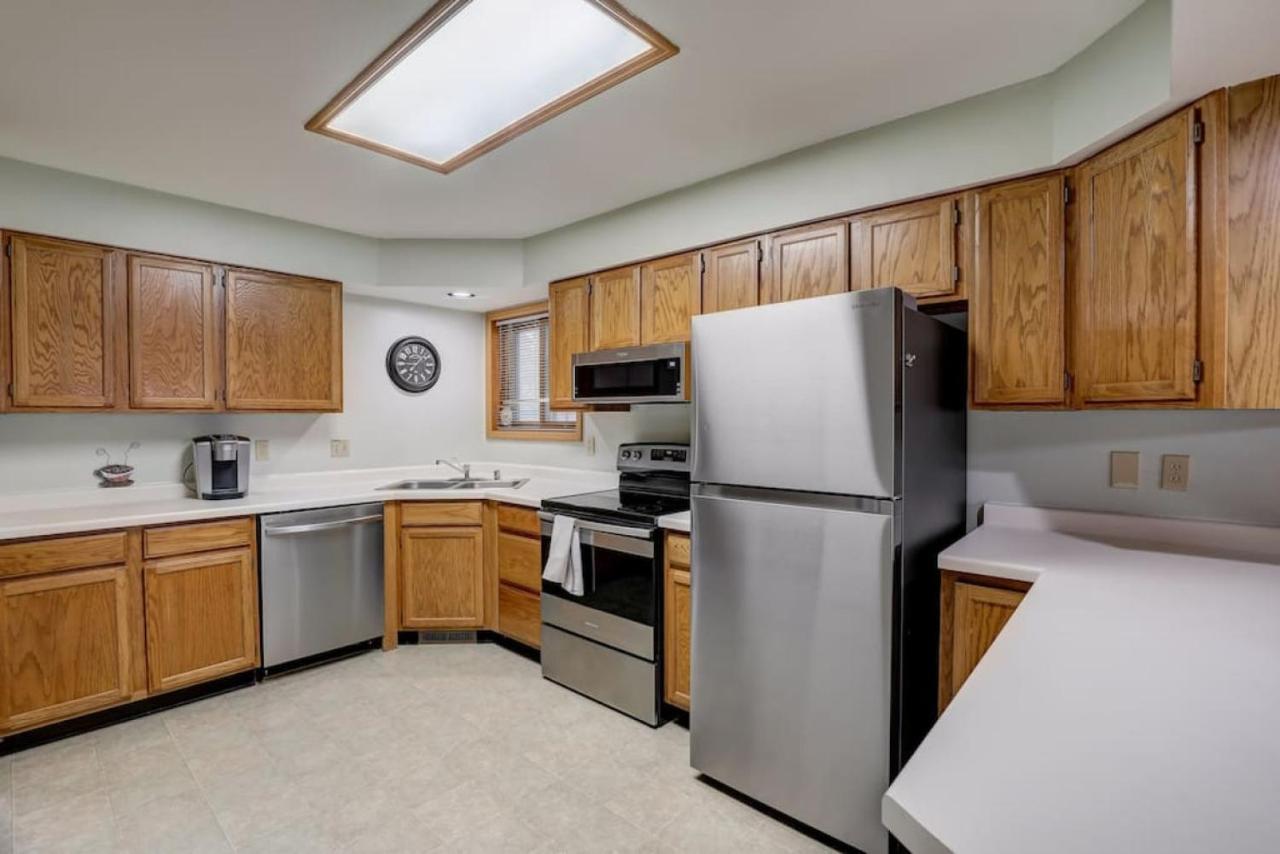 Holiday home Escape - Amazing Views - Pools Wisconsin Dells