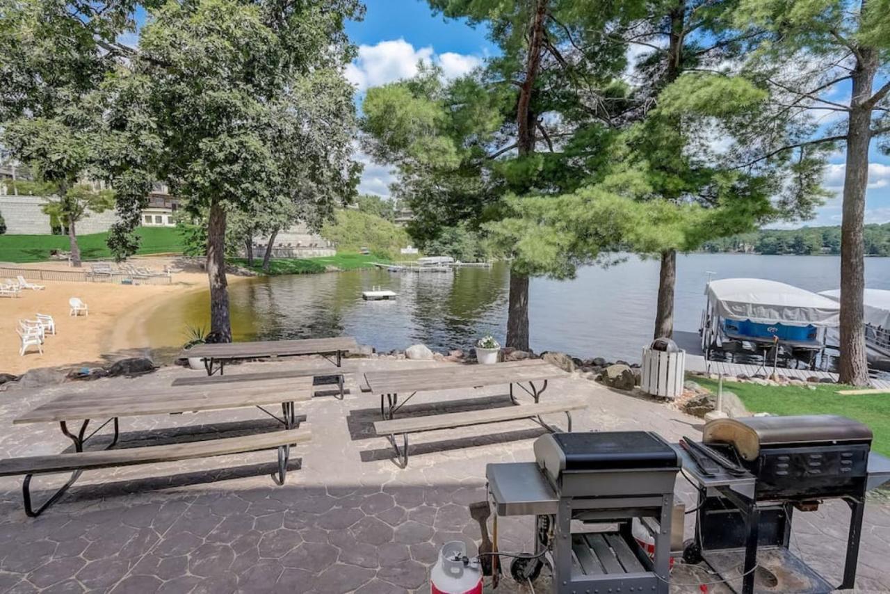 Lakefront Luxury For Families Or Couples Holiday home Wisconsin Dells