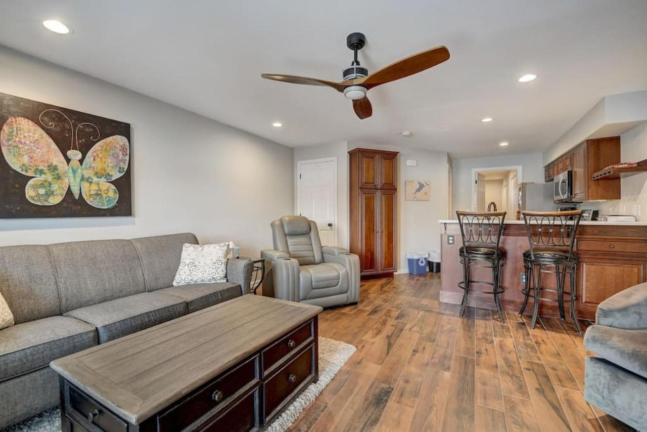 Dells Lakefront Escape - Couples Or Families Holiday home *