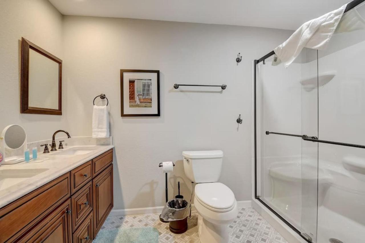 Dells Lakefront Escape - Couples Or Families