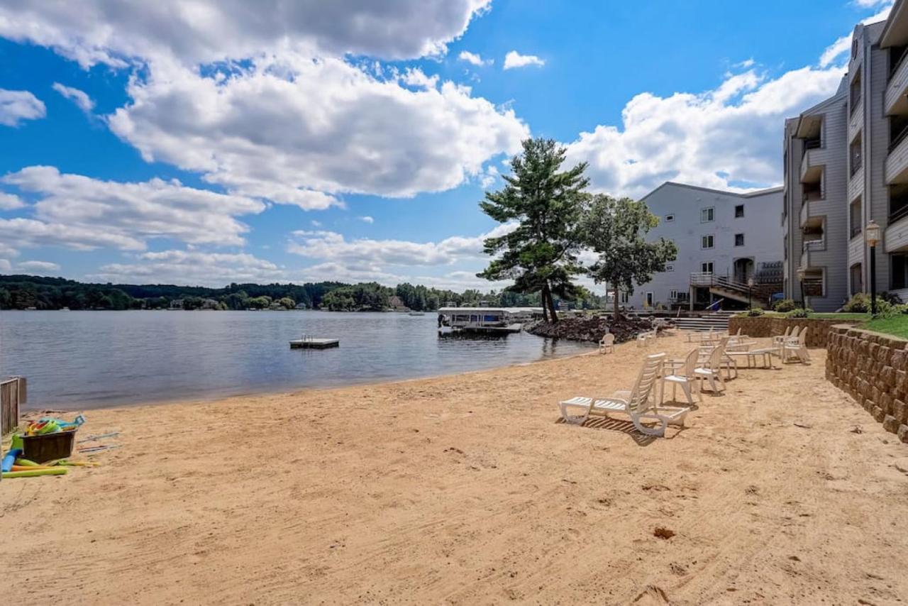 Holiday home Dells Lakefront Escape - Couples Or Families *