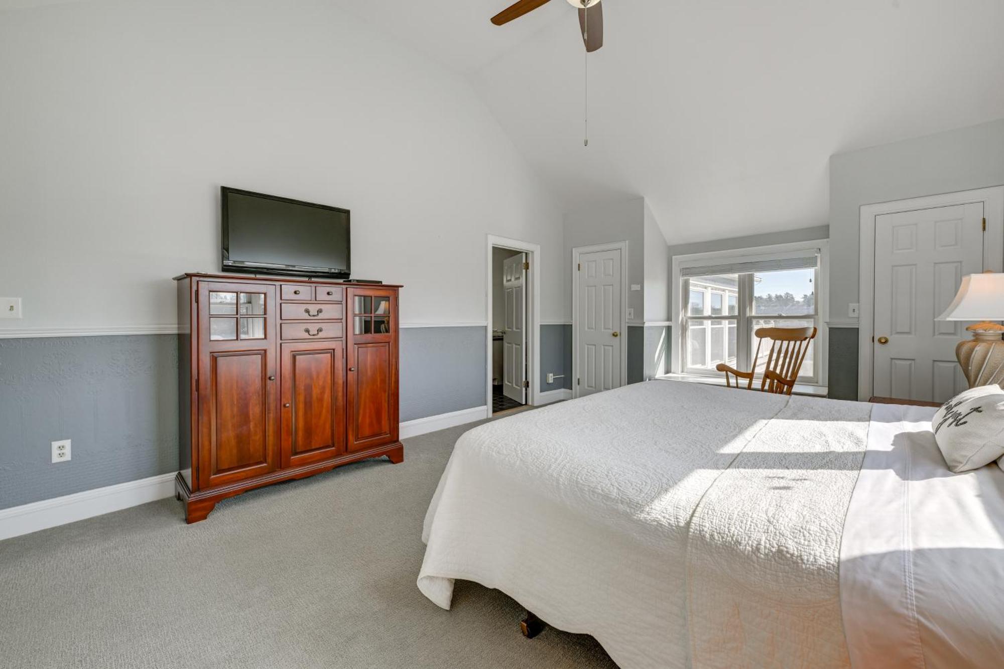 Holiday home Large With Indoor Basketball Court And Game Room! Wisconsin Dells
