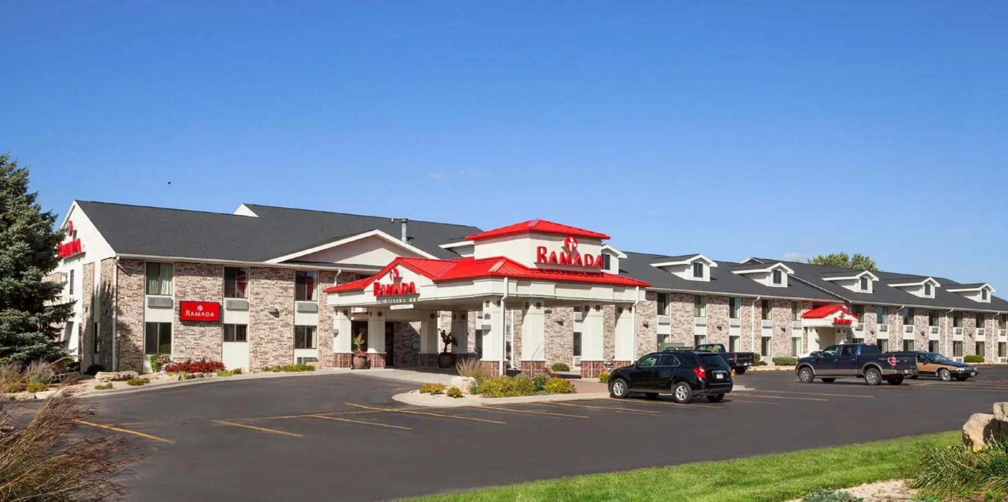 Ramada By Wyndham Wisconsin Dells I-90 Hotel