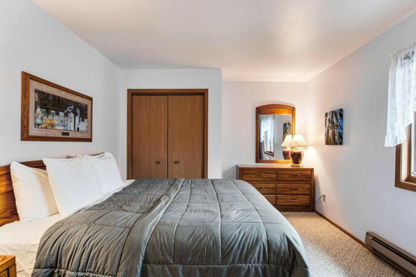 Dells Getaway At Tamarack & Mirror Wisconsin Dells