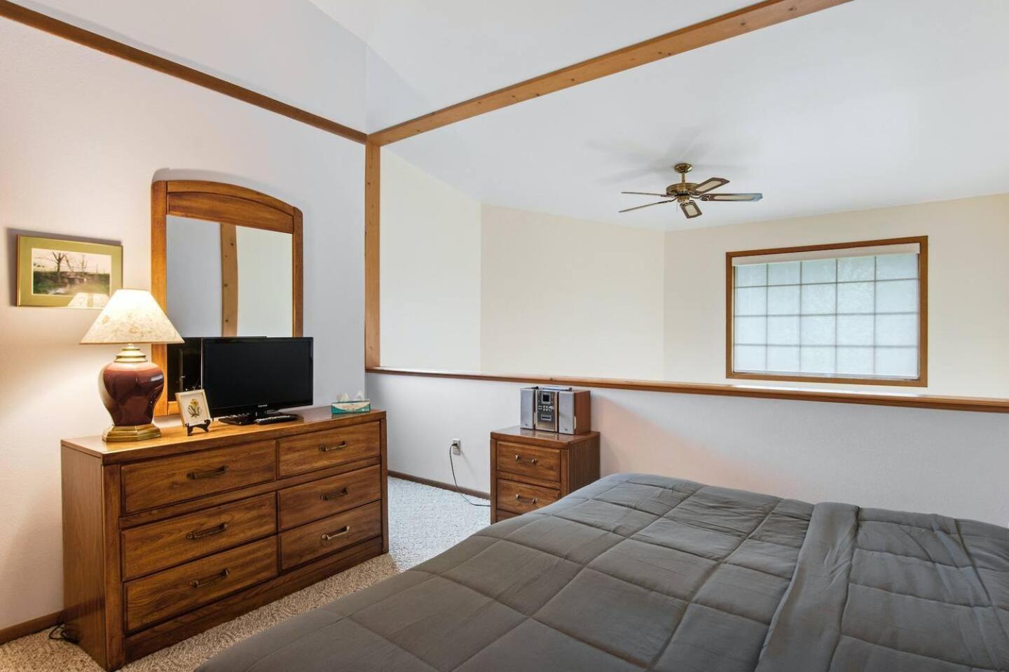 Dells Getaway At Tamarack & Mirror Holiday home *