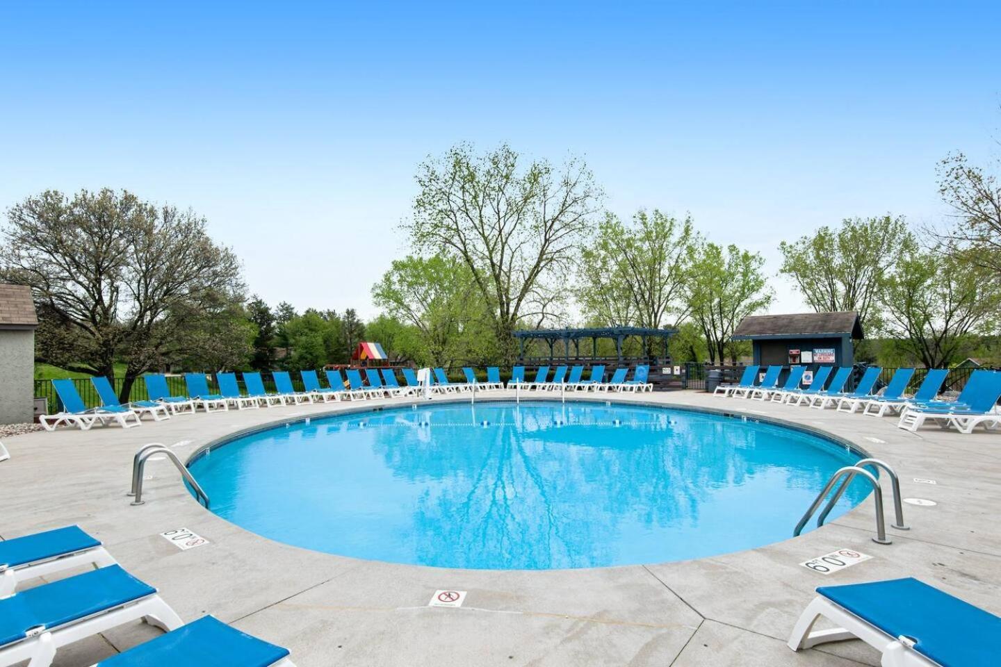 Holiday home Dells Getaway At Tamarack & Mirror *