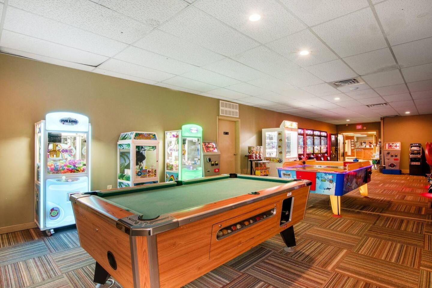 Dells Getaway At Tamarack & Mirror