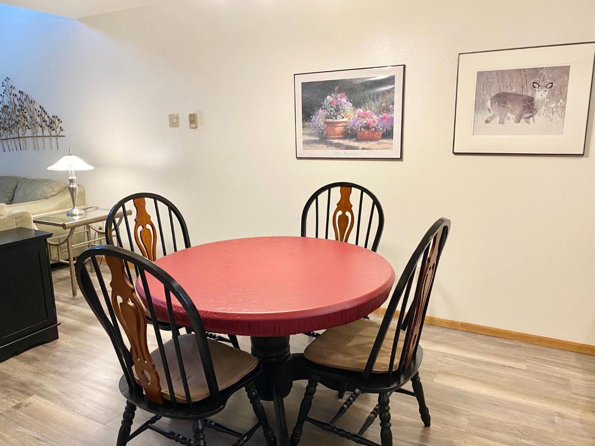 Dells Getaway At Tamarack & Mirror Holiday home
