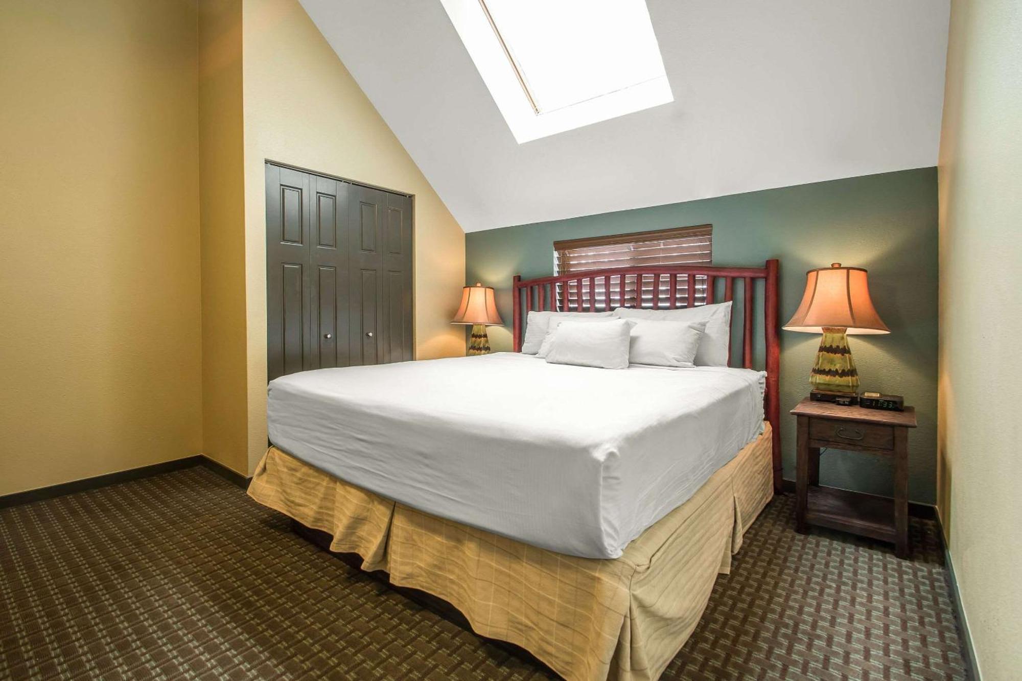 Bluegreen Vacations Christmas Mountain Village, An Ascend