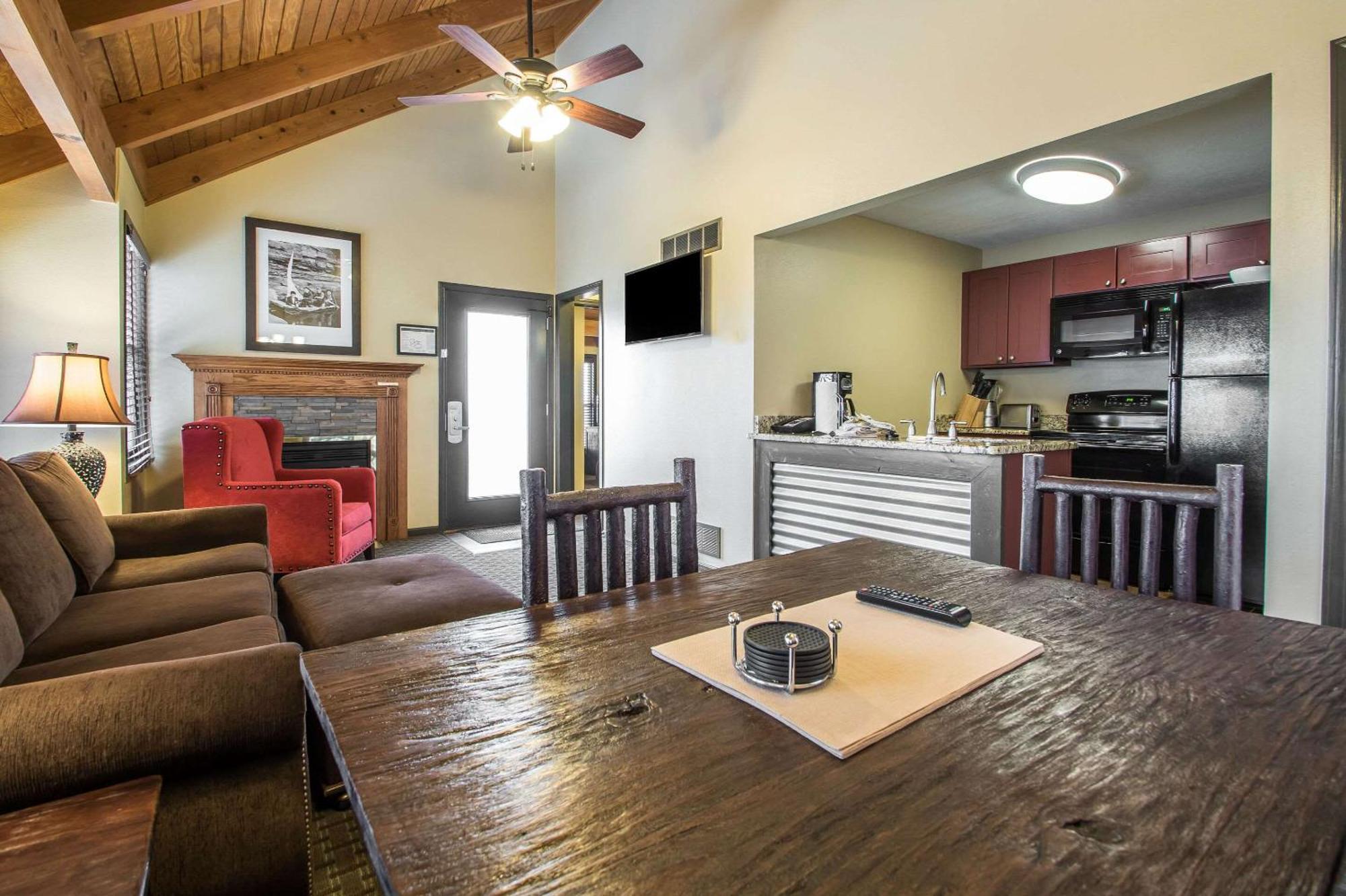 Bluegreen Vacations Christmas Mountain Village, An Ascend Lodge Wisconsin Dells