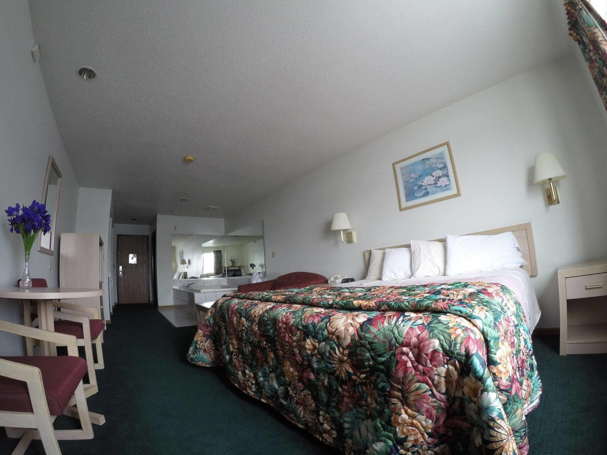 Hotel Wingate By Wyndham Wisconsin Dells Waterpark 2*