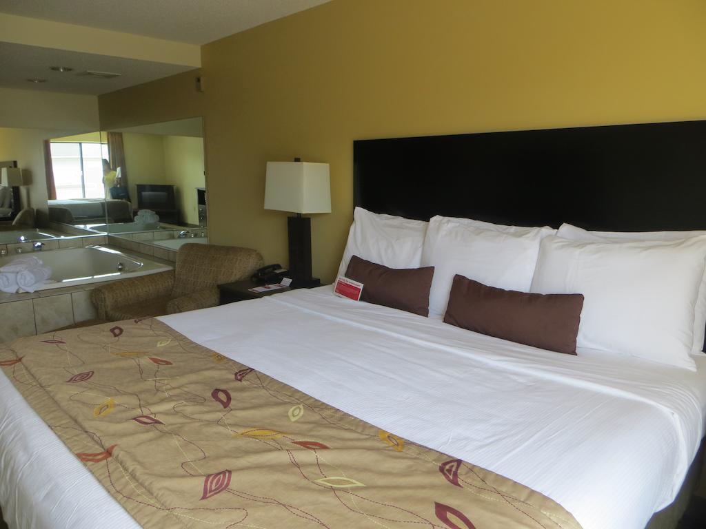Ramada By Wyndham Wisconsin Dells I-90