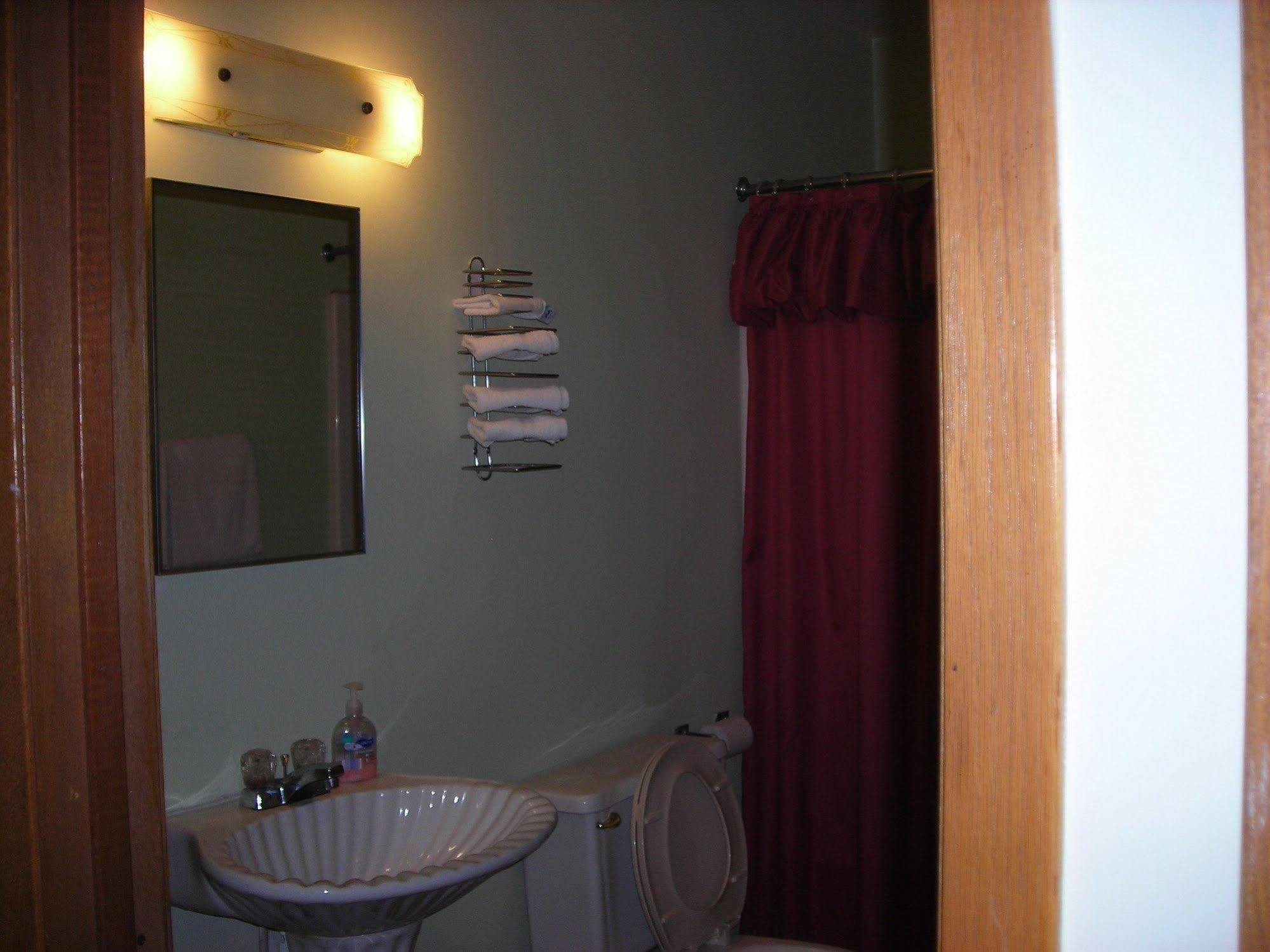 Motel Deer Trail