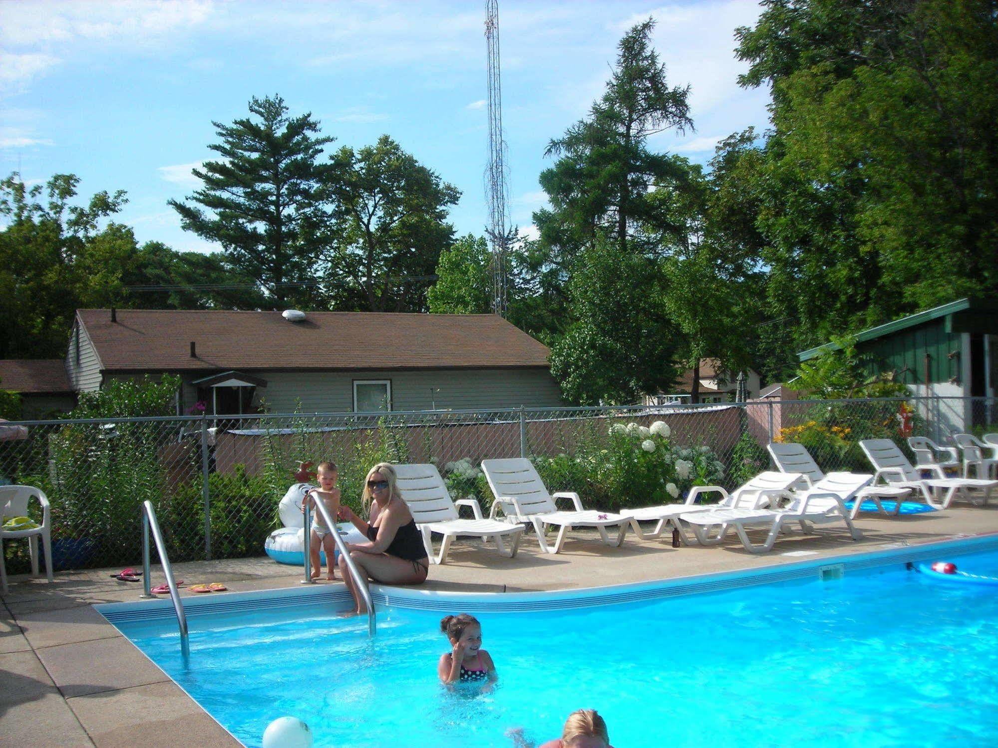 Motel Deer Trail Wisconsin Dells