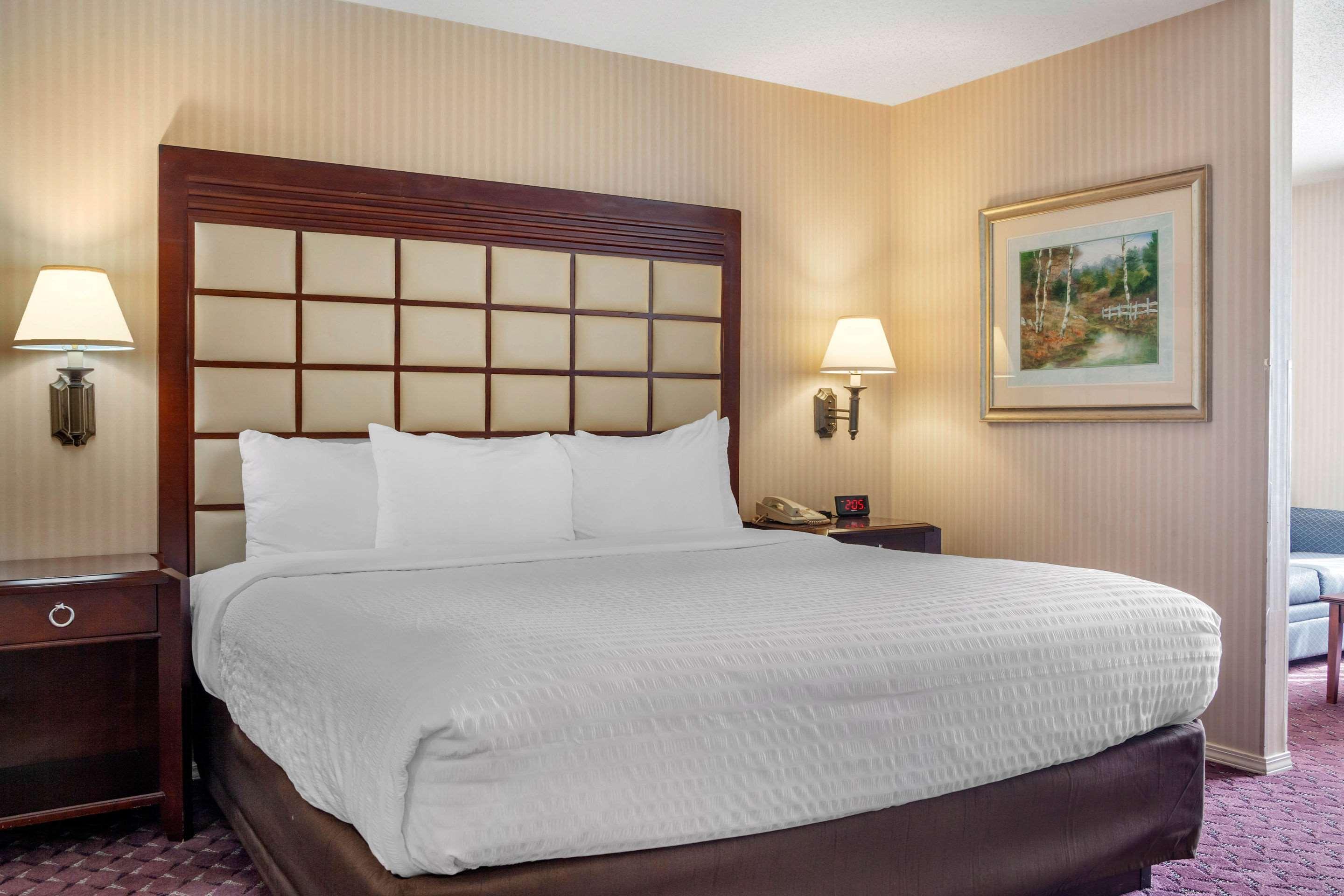 The Wisconsin & Conference Center Hotel 3*