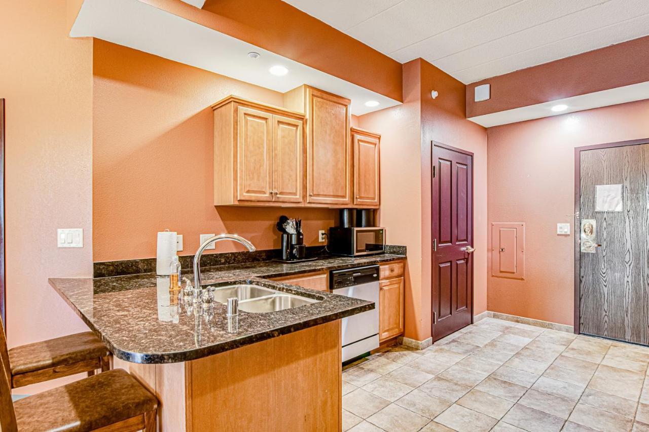 Chula Vista Unit 2645 And 2647 Full * Wisconsin Dells