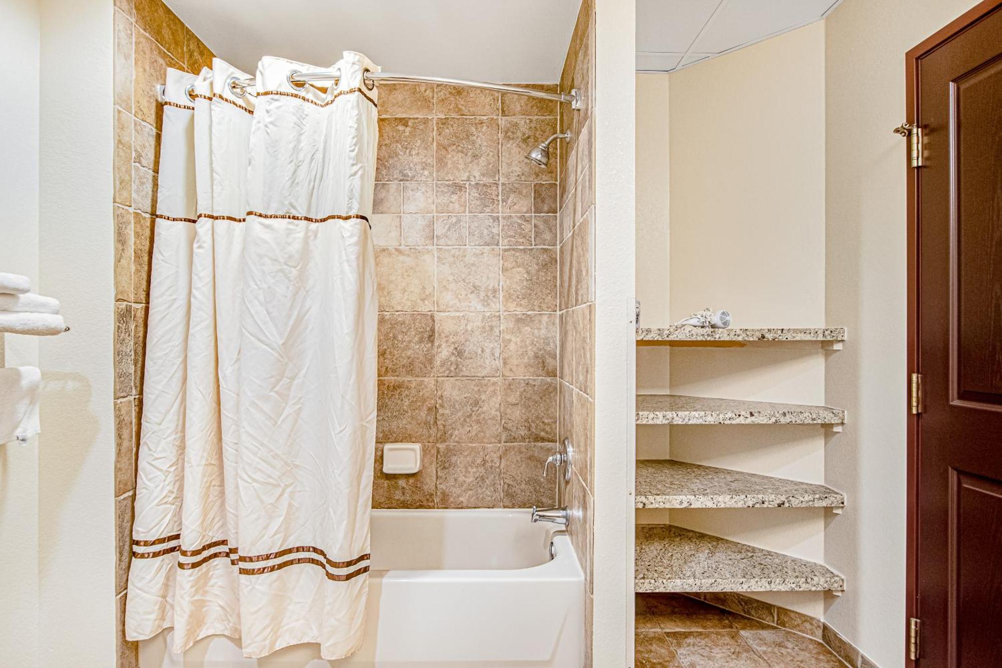 Chula Vista Unit 2645 And 2647 Full