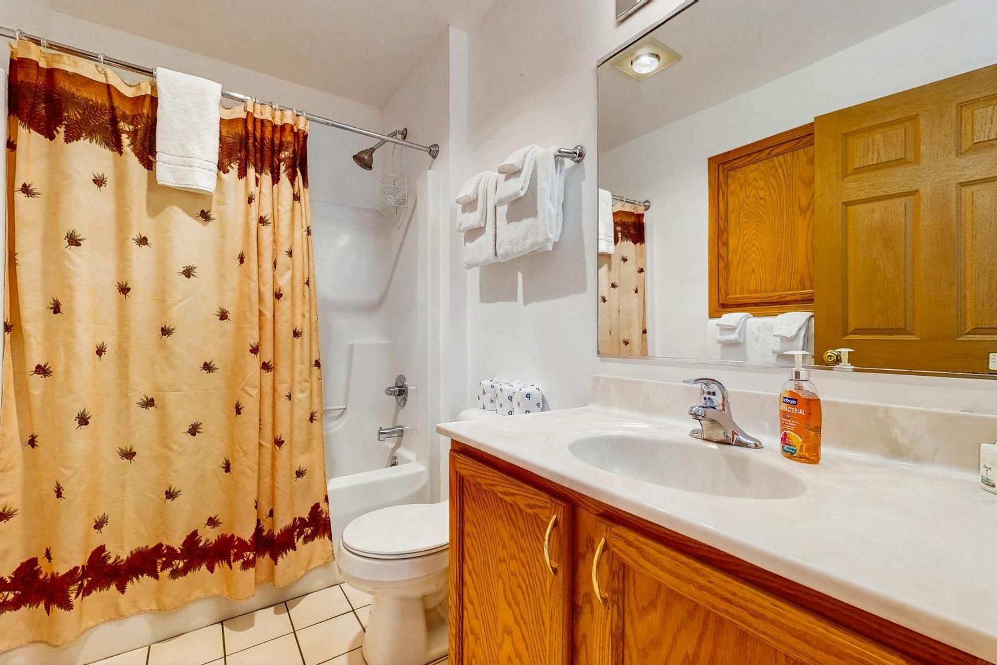 Thunderbird Apartment